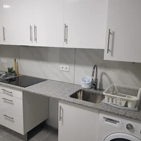 5 Bedroom 900 Meters From The *